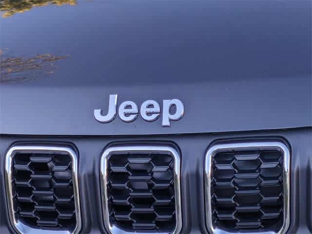 2025 Jeep Compass Sport 11