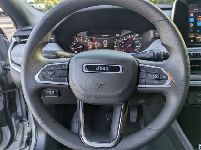 2025 Jeep Compass Sport 23