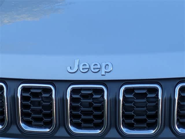 2025 Jeep Compass Sport 11