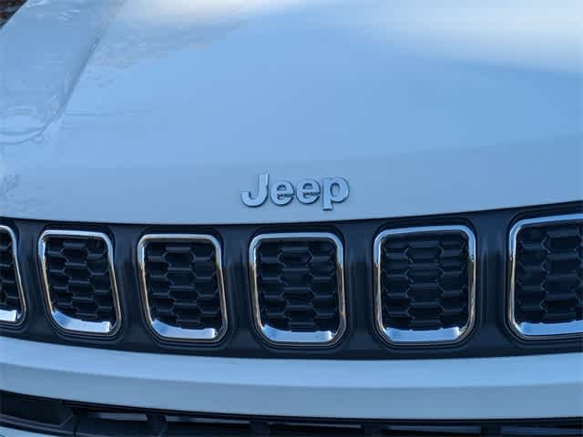 2025 Jeep Compass Latitude 11