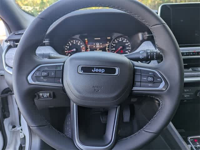 2025 Jeep Compass Latitude 22