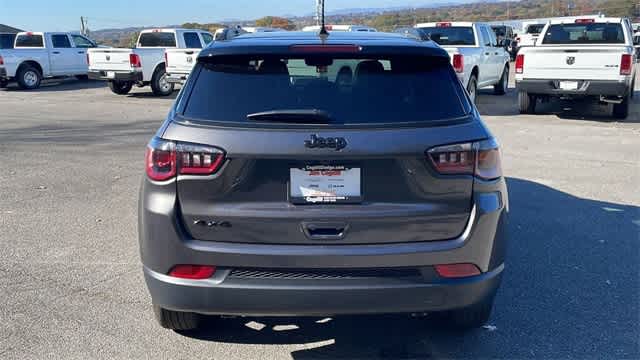 2024 Jeep Compass North 5