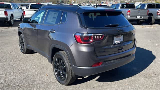 2024 Jeep Compass North 4