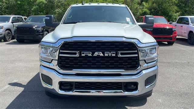 2024 Ram 3500 Chassis Cab SLT 4WD Crew Cab 60 CA 172.4 WB 6