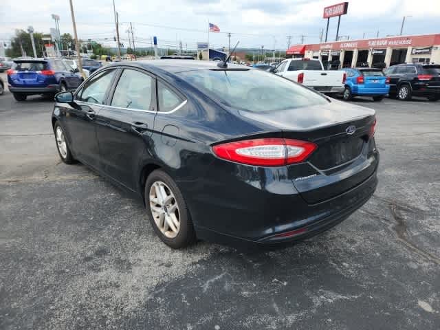 2015 Ford Fusion SE 3