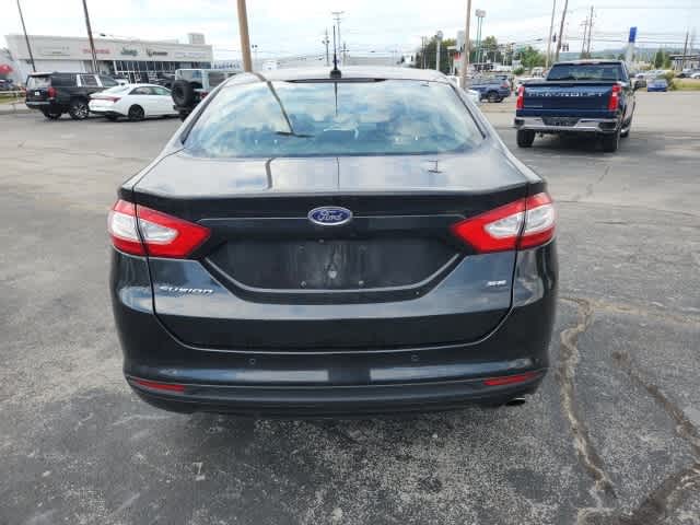 2015 Ford Fusion SE 4