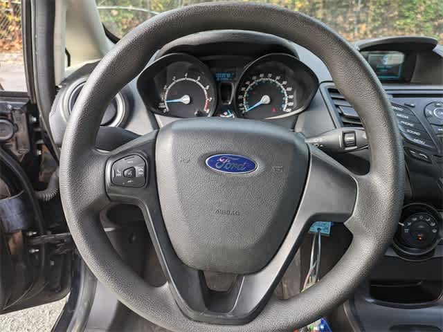 2016 Ford Fiesta S 22