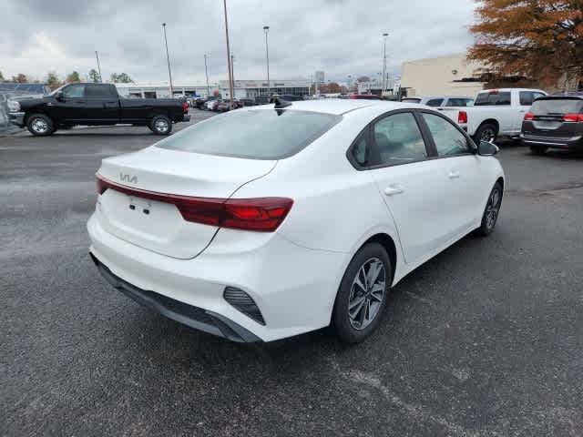 2023 Kia Forte LXS 5