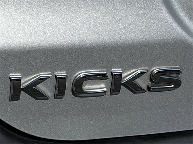 2020 Nissan Kicks S 12