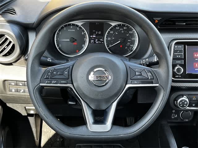 2020 Nissan Kicks S 19