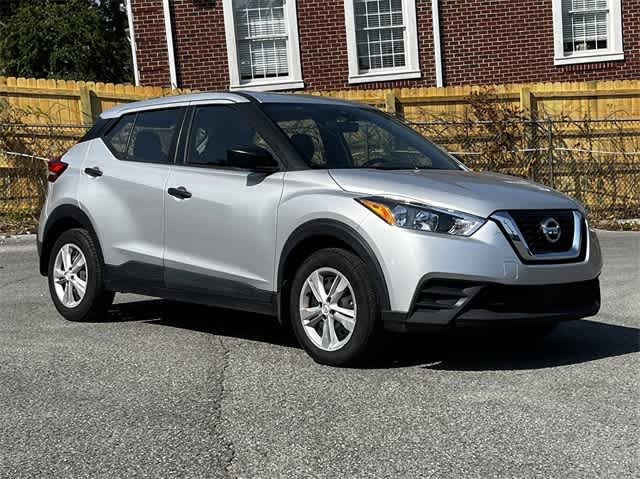 2020 Nissan Kicks S 8