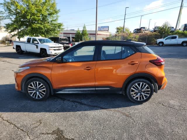 2023 Nissan Kicks SR 2