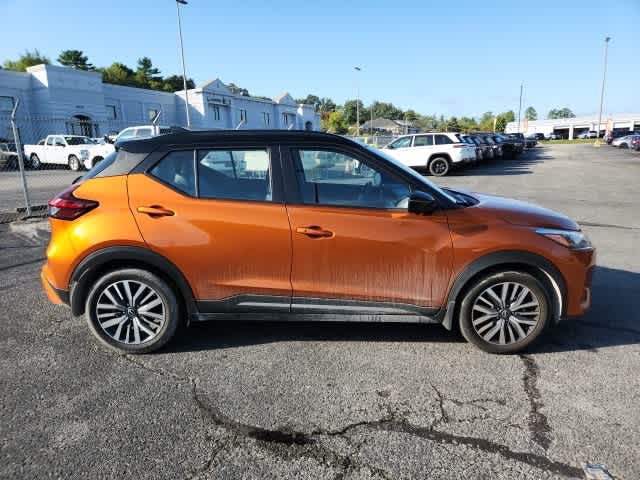 2023 Nissan Kicks SR 6