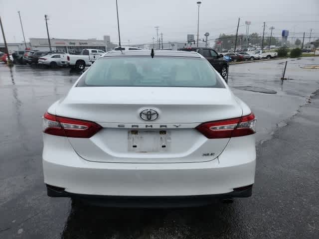 2019 Toyota Camry XLE 4