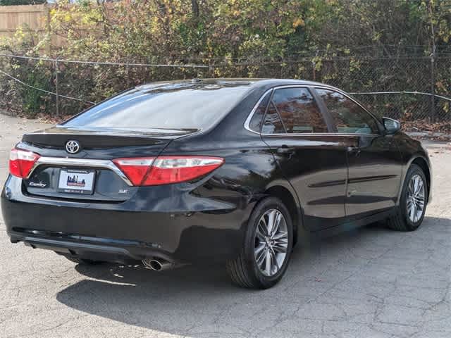 2017 Toyota Camry SE 6