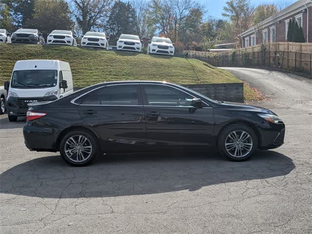 2017 Toyota Camry SE 7