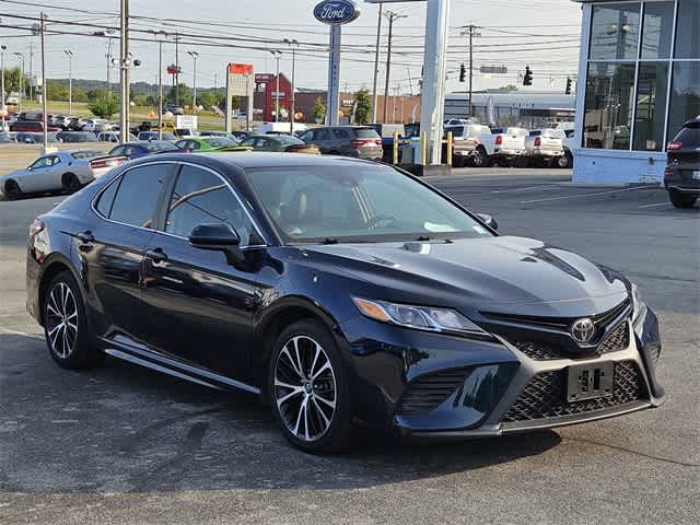 2020 Toyota Camry SE 8