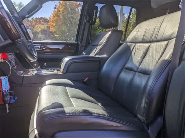 2014 Lincoln Navigator L  15