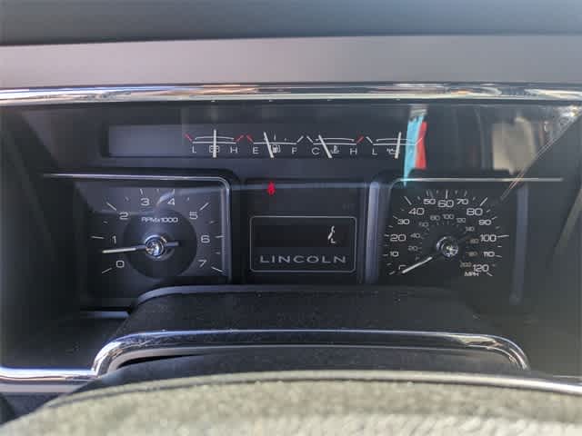 2014 Lincoln Navigator L  34