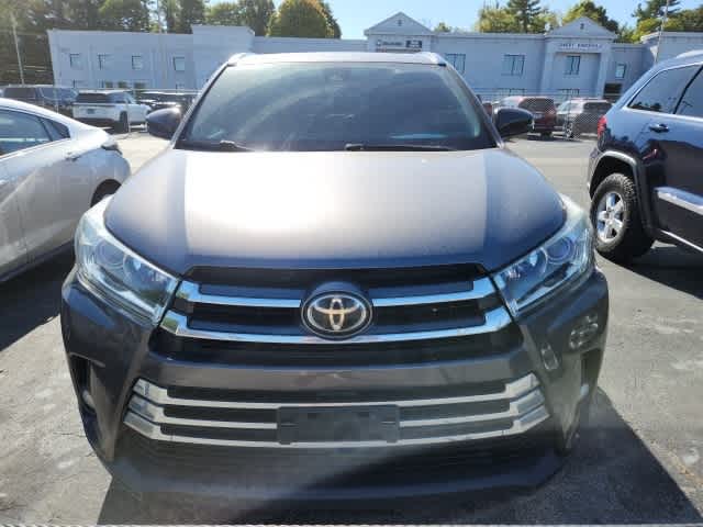 2017 Toyota Highlander Limited 6