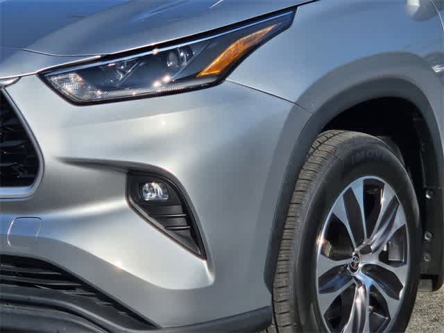 2021 Toyota Highlander Hybrid XLE 10