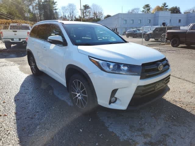 2017 Toyota Highlander SE 7