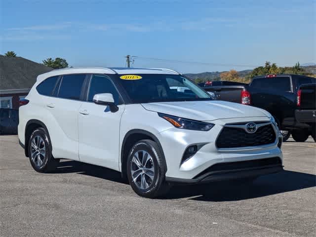 2023 Toyota Highlander XLE 8