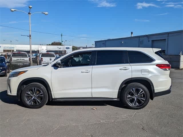 2018 Toyota Highlander LE 3