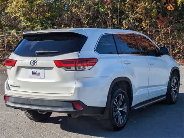 2018 Toyota Highlander LE 6