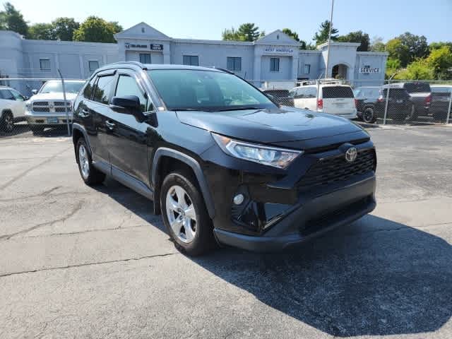 2019 Toyota RAV4 XLE 7