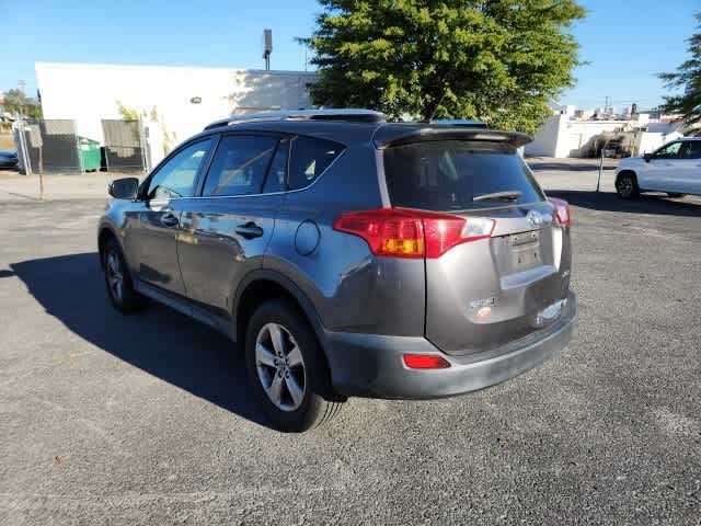 2015 Toyota RAV4 XLE 3