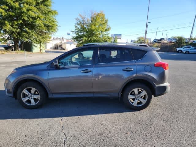 2015 Toyota RAV4 XLE 2