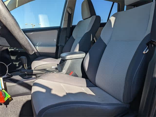 2015 Toyota RAV4 XLE 12