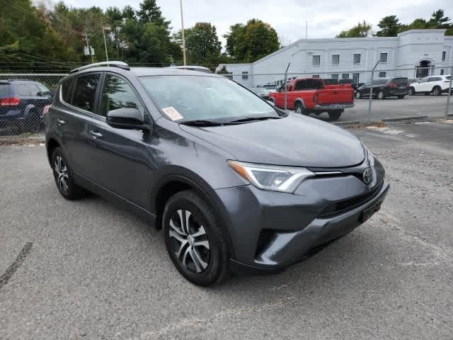 2017 Toyota RAV4 LE 7