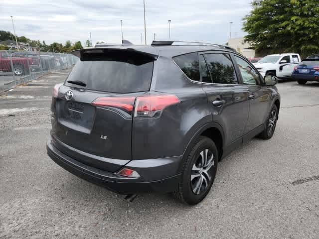 2017 Toyota RAV4 LE 5