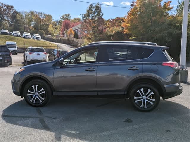 2017 Toyota RAV4 LE 3