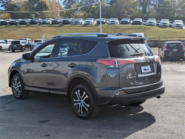 2017 Toyota RAV4 LE 4