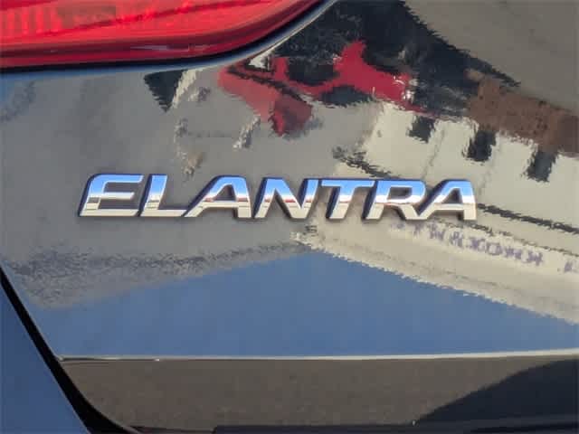 2016 Hyundai Elantra GT  11