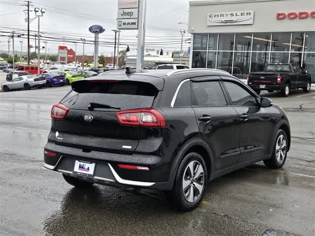 2017 Kia Niro EX 7