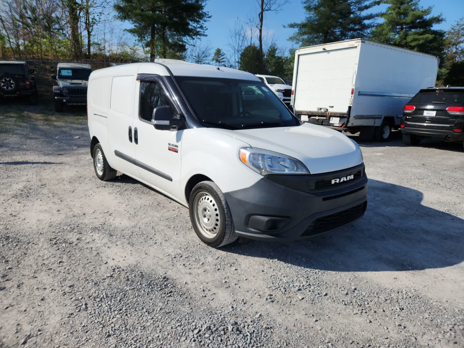 View vehicle photo 7