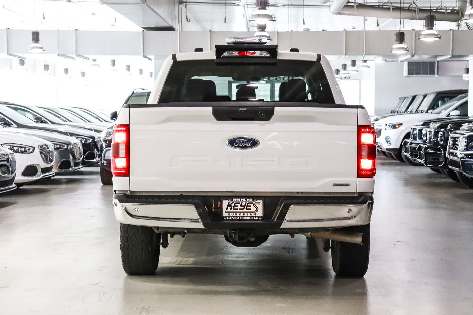 View vehicle photo 3