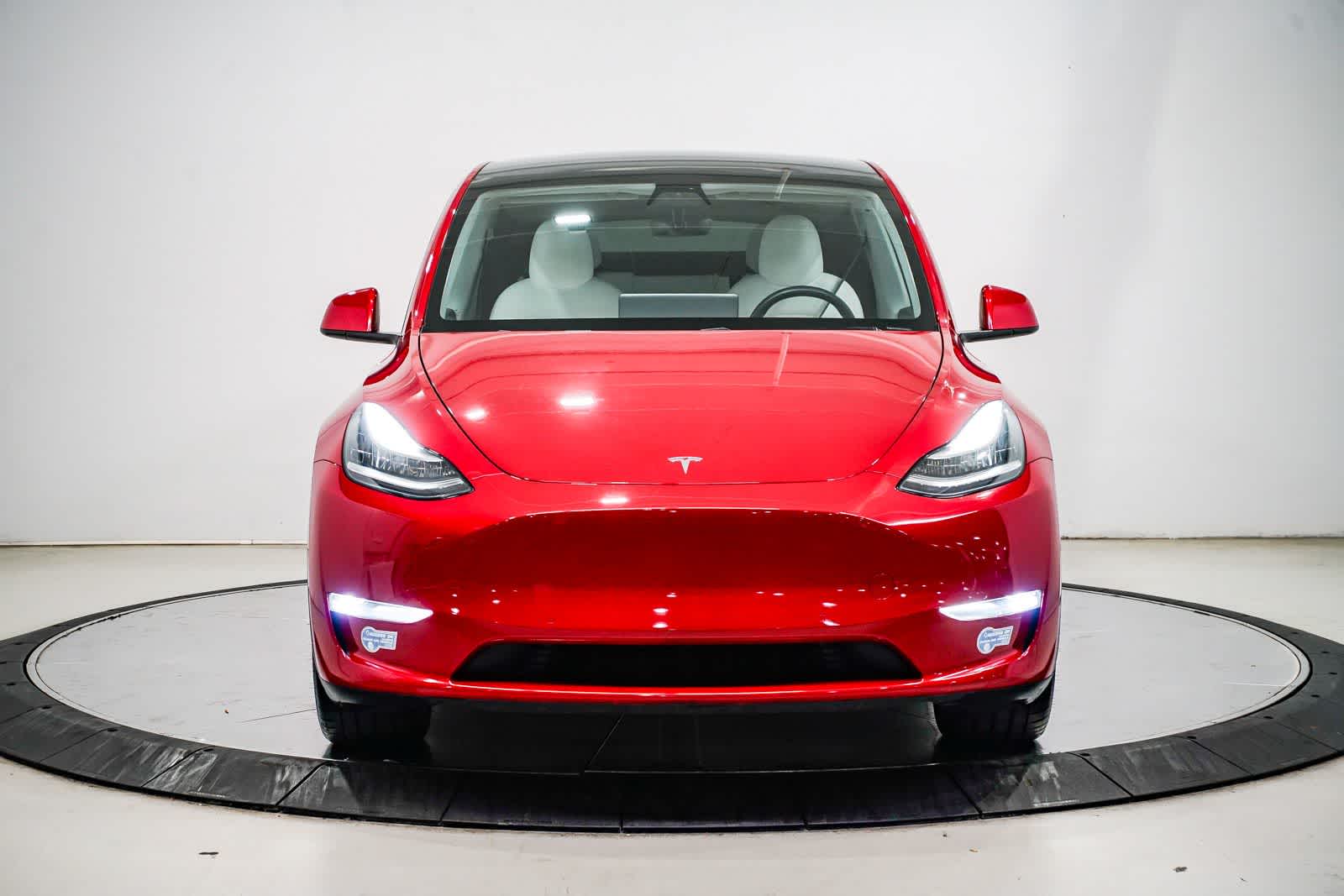 View vehicle photo 6