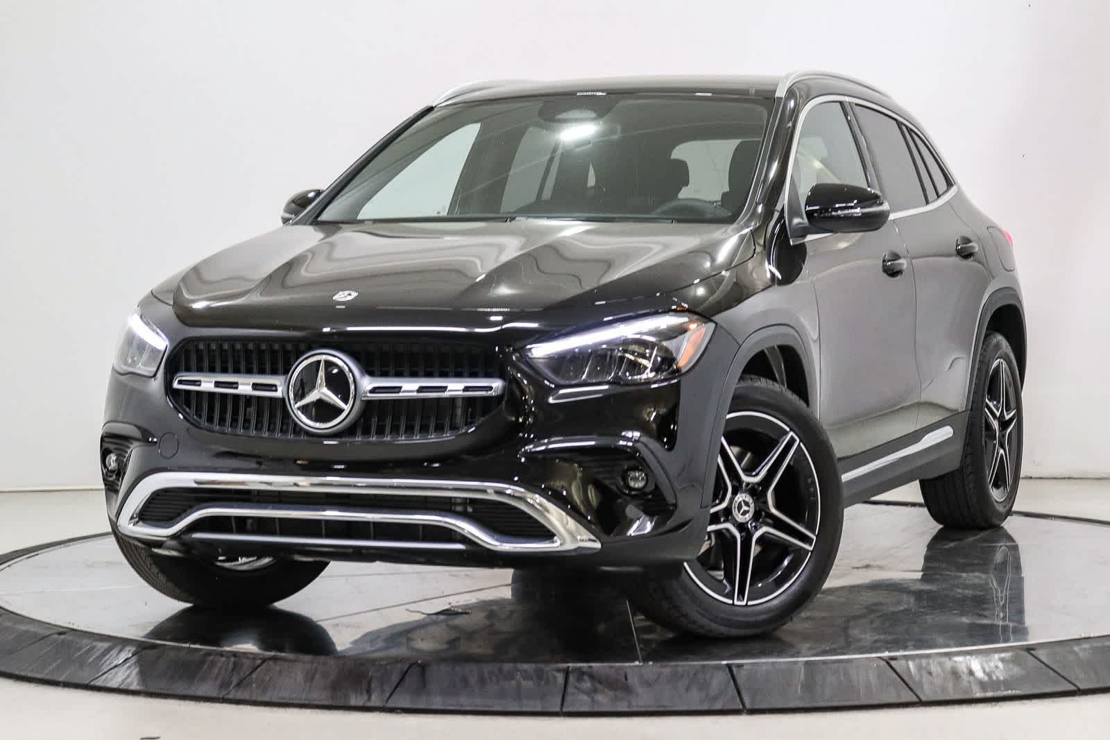 Night Black 2026 Mercedes-Benz GLA SUV / Crossover Front-Wheel Drive 8-Speed Automatic