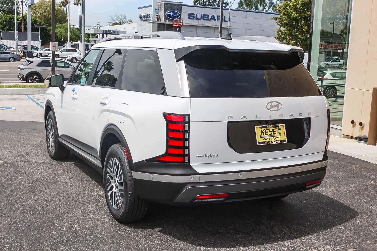 View vehicle photo 7