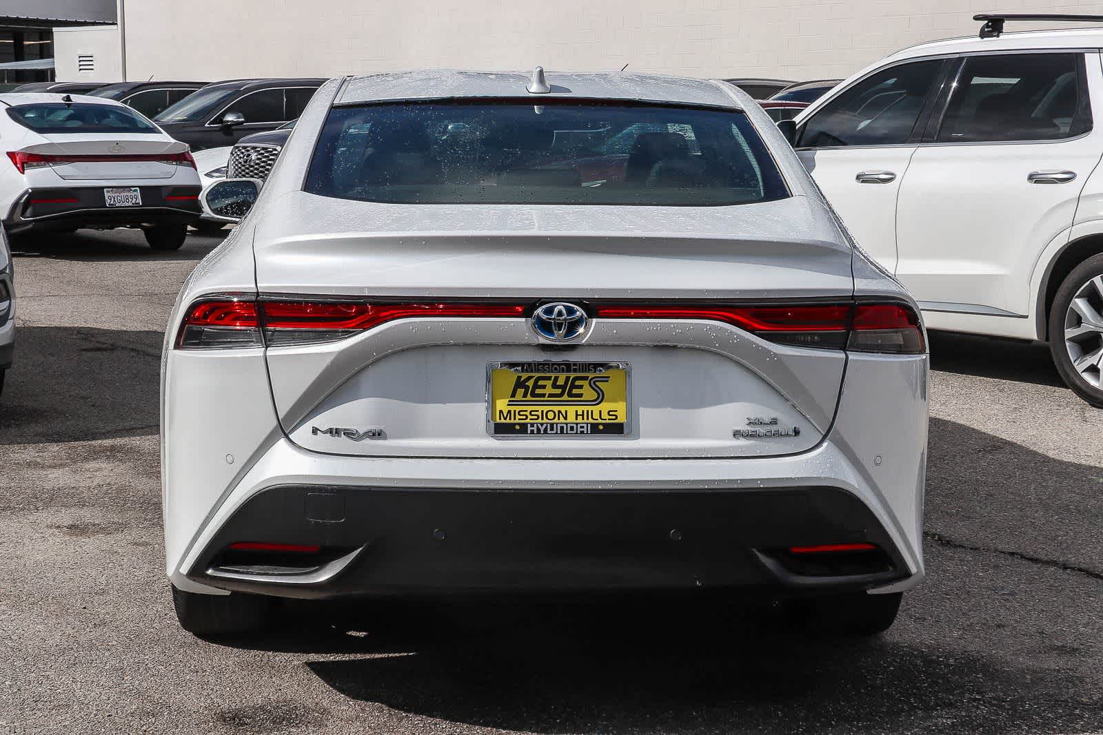 View vehicle photo 3