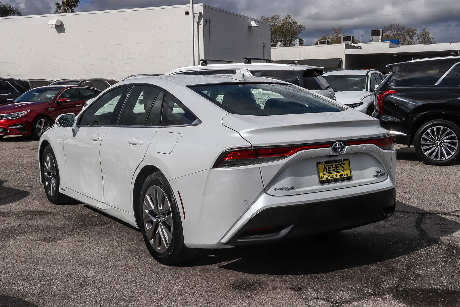 View vehicle photo 2