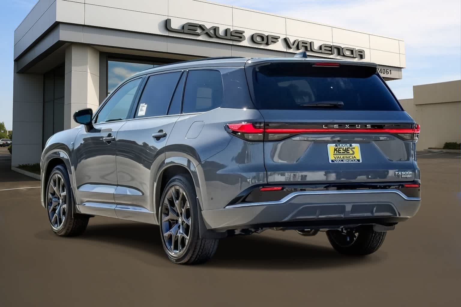View vehicle photo 4