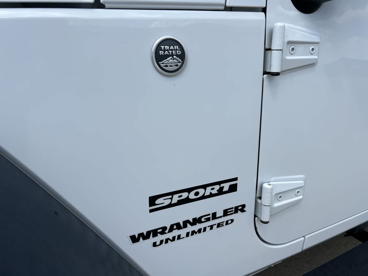 2016 Jeep Wrangler Unlimited Sport 13
