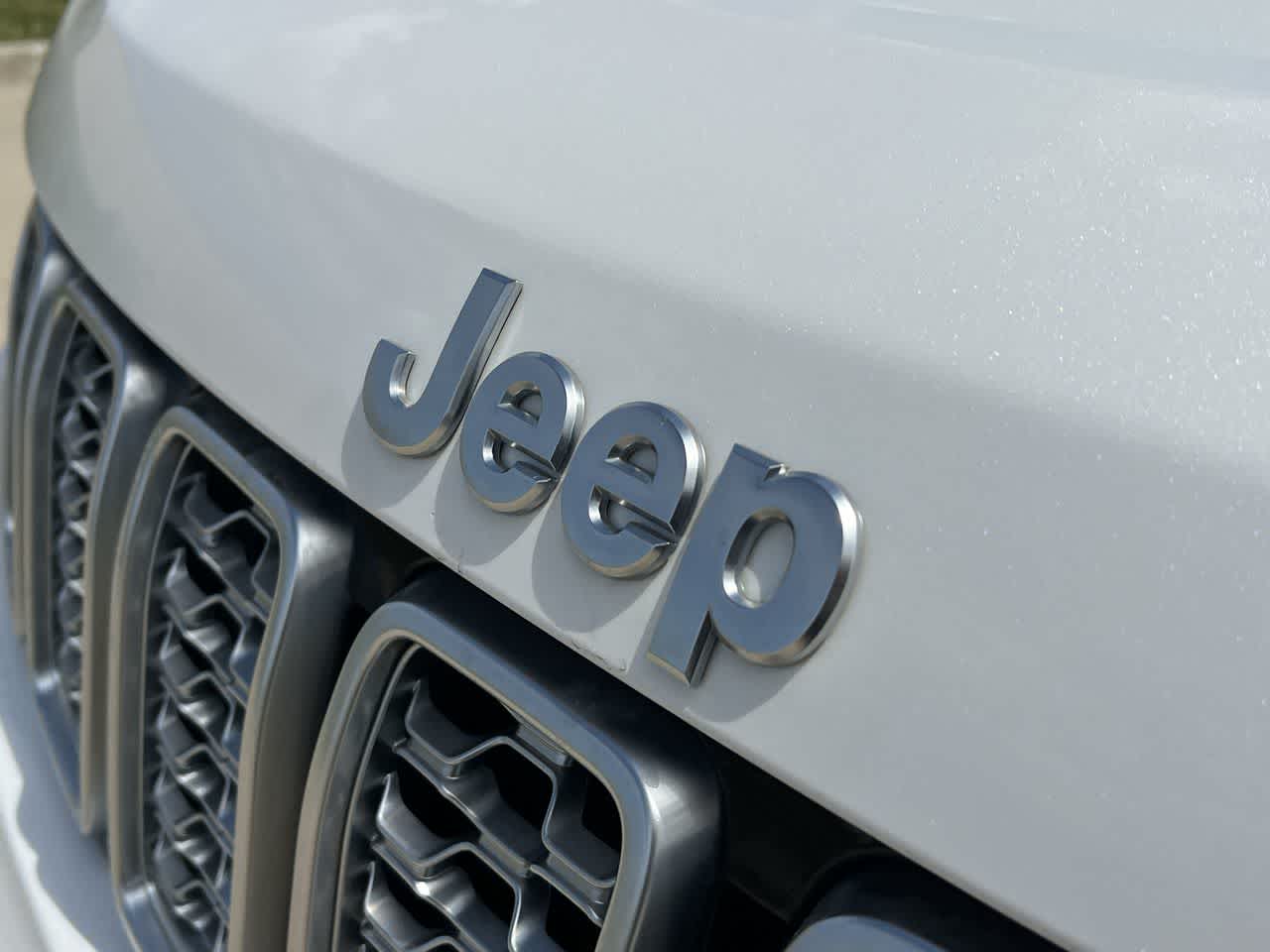 2020 Jeep Grand Cherokee Summit 11