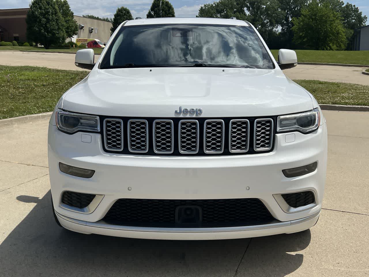 2020 Jeep Grand Cherokee Summit 9